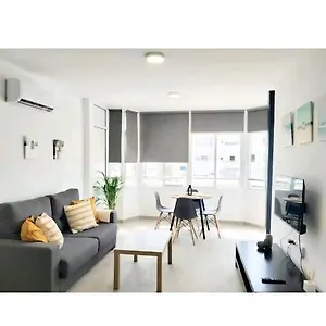 https://bonito-apartamento-a-estrenar-centro-torremolinos.es-andalucia.com